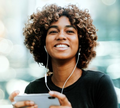 How Audio Podcasts Complement Video Viewing